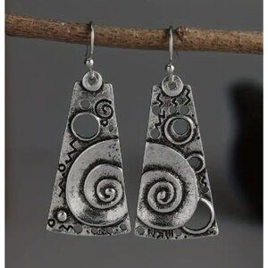 925 Sterling Silver Tribal Swirl Design Drop Earrings